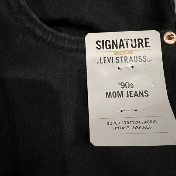 Signature by Levi Strauss Women's 90's Mom Jean Black Torn Distressed Size 4 W27 - Picture 4 of 7
